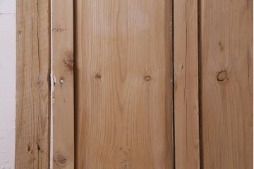 フランスアンティーク　素朴で温かな風合いの枠付き木製ドア(ディスプレイ、扉)