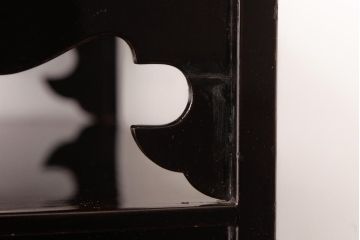 アンティーク家具　古民具　漆塗り　細部までこだわりが見える品の良い文箱付き小引き出し(裁縫箱)