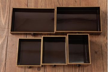 アンティーク家具　古民具　漆塗り　細部までこだわりが見える品の良い文箱付き小引き出し(裁縫箱)