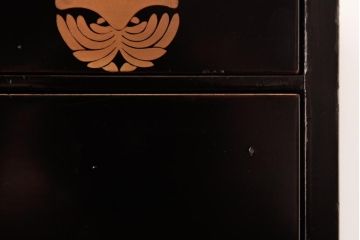 アンティーク家具　古民具　漆塗り　細部までこだわりが見える品の良い文箱付き小引き出し(裁縫箱)