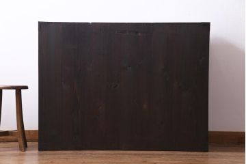 アンティーク家具　和製アンティーク　前面・供縁欅材　木瓜　菊唐草　趣きあふれる佇まいが魅力的な仙台箪笥(衣装箪笥、時代箪笥)