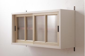 ラフジュ工房オリジナル　建具リメイク　温かなペイントカラーが素敵な壁掛け戸棚(ウォールラック)