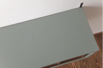 ラフジュ工房オリジナル　建具リメイク　モスグリーンが可愛らしい壁掛け戸棚(ウォールラック)