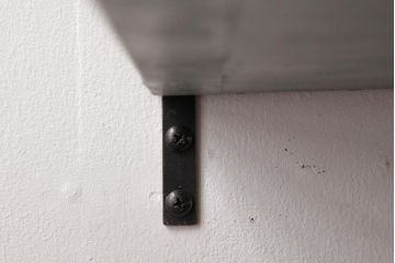ラフジュ工房オリジナル　建具リメイク　モスグリーンが可愛らしい壁掛け戸棚(ウォールラック)