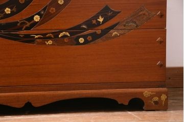 中古　工芸品　バンダジ(バンダチ)風　風流な模様が目を引く寄木細工のようなタンス(チェスト、箪笥)