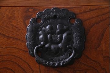 ビンテージ　中古　岩谷堂箪笥　牡丹金具　小振りながらも存在感を放つ衣装箪笥(チェスト、整理ダンス)
