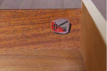 北欧ビンテージ　ペイント家具　チーク材　レトロな雰囲気が可愛らしいチェスト(引き出し)