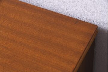 北欧ビンテージ　ペイント家具　チーク材　レトロな雰囲気が可愛らしいチェスト(引き出し)