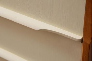 北欧ビンテージ　ペイント家具　チーク材　レトロな雰囲気が可愛らしいチェスト(引き出し)