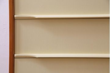 北欧ビンテージ　ペイント家具　チーク材　レトロな雰囲気が可愛らしいチェスト(引き出し)