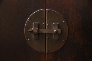 ビンテージ　松本民芸家具　#132型　格式高い雰囲気の朝鮮棚(飾り棚)(定価約42万円)