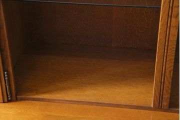 中古　輸入家具　MINTJENS社　クラシックなベルギー製の重ねキャビネット(飾り棚)(定価約48万円)