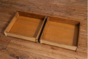 中古　輸入家具　MINTJENS社　クラシックなベルギー製の重ねキャビネット(飾り棚)(定価約48万円)