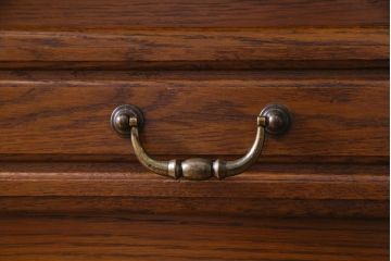 中古　輸入家具　MINTJENS社　クラシックなベルギー製の重ねキャビネット(飾り棚)(定価約48万円)