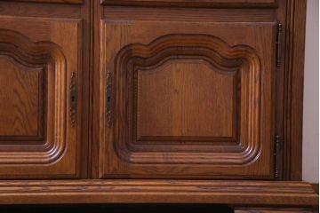 中古　輸入家具　MINTJENS社　クラシックなベルギー製の重ねキャビネット(飾り棚)(定価約48万円)