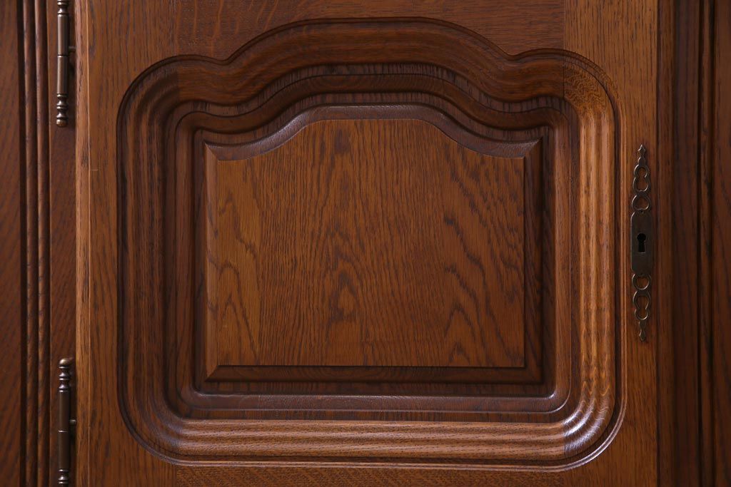 中古　輸入家具　MINTJENS社　クラシックなベルギー製の重ねキャビネット(飾り棚)(定価約48万円)