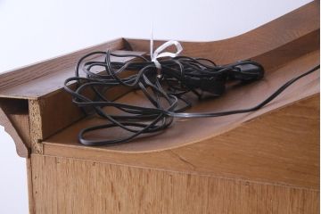 中古　輸入家具　MINTJENS社　クラシックなベルギー製の重ねキャビネット(飾り棚)(定価約48万円)