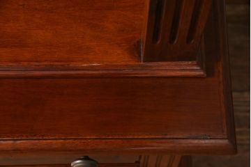 中古　イタリア家具　マホガニー材　リメイクを施した高級感漂うキャビネット(飾り棚)