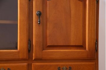 中古　横浜クラシック家具　ダニエル(Daniel)　アーリーアメリカン　A-206　サイドボード(リビングボード、収納棚)(定価約64万円)