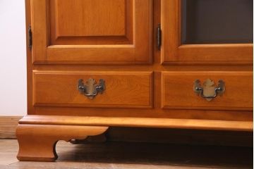 中古　横浜クラシック家具　ダニエル(Daniel)　アーリーアメリカン　A-206　サイドボード(リビングボード、収納棚)(定価約64万円)