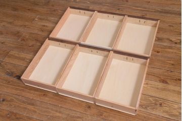 ラフジュ工房オリジナル　当店オリジナルガラス入り　味わい深い建具の脚付きテレビボード(リビングボード、サイドボード、戸棚)