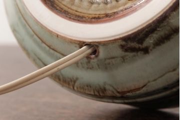 北欧ビンテージ　デンマーク　Desiree(デジレ)窯　シックな色合いのセラミック製テーブルランプ(卓上照明、スタンドライト)
