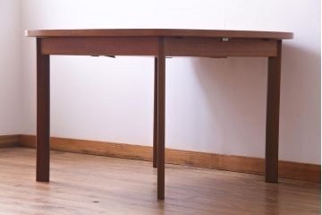 ヴィンテージ家具　北欧ビンテージ　G-PLAN(ジープラン)　角丸型エクステンションテーブル(ダイニングテーブル)