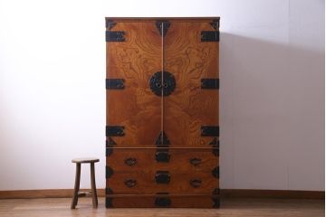 中古　伝統工芸　岩谷堂箪笥　和の趣きあふれるワードローブ(洋服箪笥)(1)