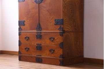 中古　伝統工芸　岩谷堂箪笥　和の趣きあふれるワードローブ(洋服箪笥)(1)