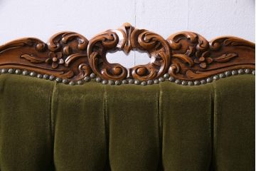 ヴィンテージ家具　イギリスビンテージ　クラシカルな佇まいが魅力的なシェーズロング(ソファ、カウチソファ)