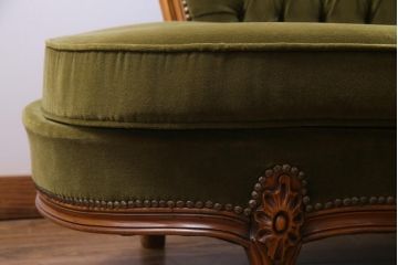 ヴィンテージ家具　イギリスビンテージ　クラシカルな佇まいが魅力的なシェーズロング(ソファ、カウチソファ)