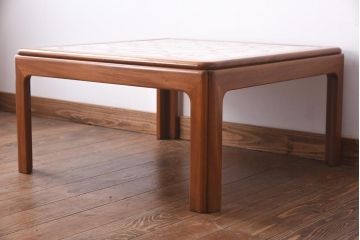 ヴィンテージ家具　北欧ビンテージ　G-PLAN(ジープラン)　チーク材　温もり溢れるタイルトップのコーヒーテーブル(センターテーブル)