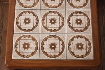 ヴィンテージ家具　北欧ビンテージ　G-PLAN(ジープラン)　チーク材　温もり溢れるタイルトップのコーヒーテーブル(センターテーブル)