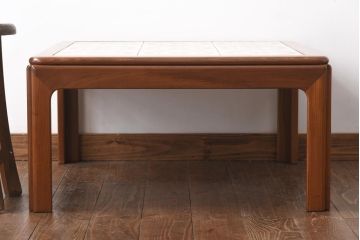 ヴィンテージ家具　北欧ビンテージ　G-PLAN(ジープラン)　チーク材　温もり溢れるタイルトップのコーヒーテーブル(センターテーブル)