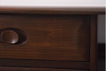 ヴィンテージ家具　イギリスビンテージ　ERCOL(アーコール)　リビングで差をつける希少なパンドラボックスコーヒーテーブル(ローテーブル)