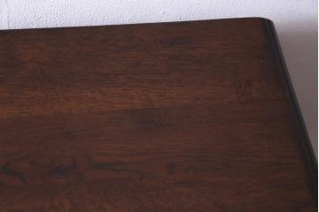 ヴィンテージ家具　イギリスビンテージ　オーク材　すっきりとしたつくりのチェスト型ライティングビューロー