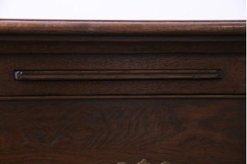 ヴィンテージ家具　イギリスビンテージ　オーク材　すっきりとしたつくりのチェスト型ライティングビューロー