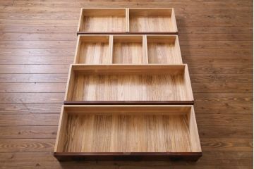 中古　伝統民芸家具　岩谷堂箪笥　菊幸　華やかな意匠の四尺整理箪笥(衣装箪笥、整理タンス)(定価約42万円)