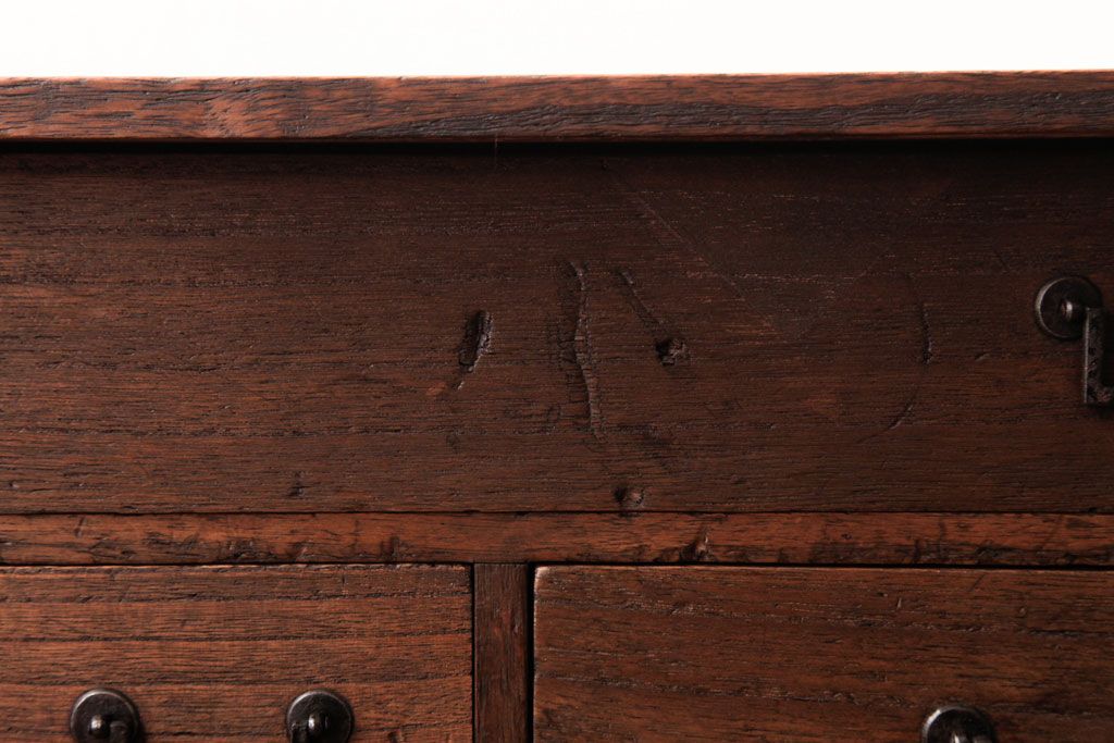 アンティーク家具　古民具・骨董　明治期　桐材製　渋い貫録のある佇まいの帳場箪笥(引き出し、桐箪笥、桐たんす)