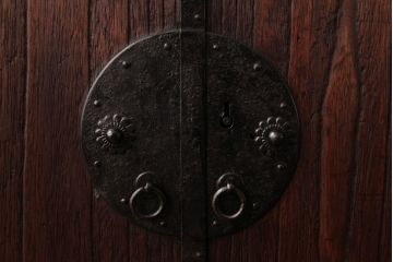 アンティーク家具　古民具・骨董　明治期　桐材製　渋い貫録のある佇まいの帳場箪笥(引き出し、桐箪笥、桐たんす)