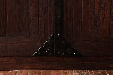 アンティーク家具　古民具・骨董　明治期　桐材製　渋い貫録のある佇まいの帳場箪笥(引き出し、桐箪笥、桐たんす)