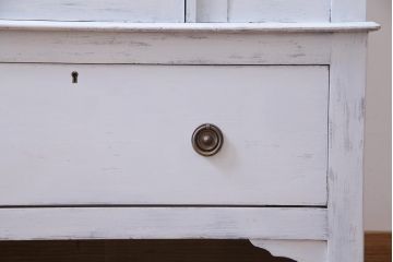 ペイント家具　イギリスアンティーク　可憐で落ち着きのあるグレーの薄型ワードローブ(洋服タンス)