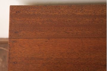 アンティーク雑貨　ペイント家具　広めのステップのレトロな踏み台(飾り台、花台)