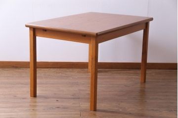 ヴィンテージ家具　北欧ビンテージ　デンマーク　ナチュラルな雰囲気のエクステンションテーブル(ドローリーフテーブル、ダイニングテーブル)