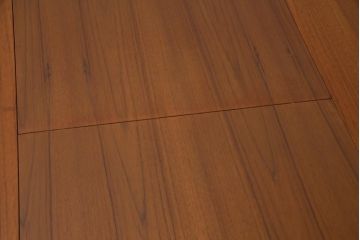 ヴィンテージ家具　北欧ビンテージ　緻密な木肌が美しいチーク材製エクステンションテーブル(ダイニングテーブル)