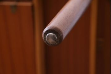 ヴィンテージ家具　北欧ビンテージ　緻密な木肌が美しいチーク材製エクステンションテーブル(ダイニングテーブル)