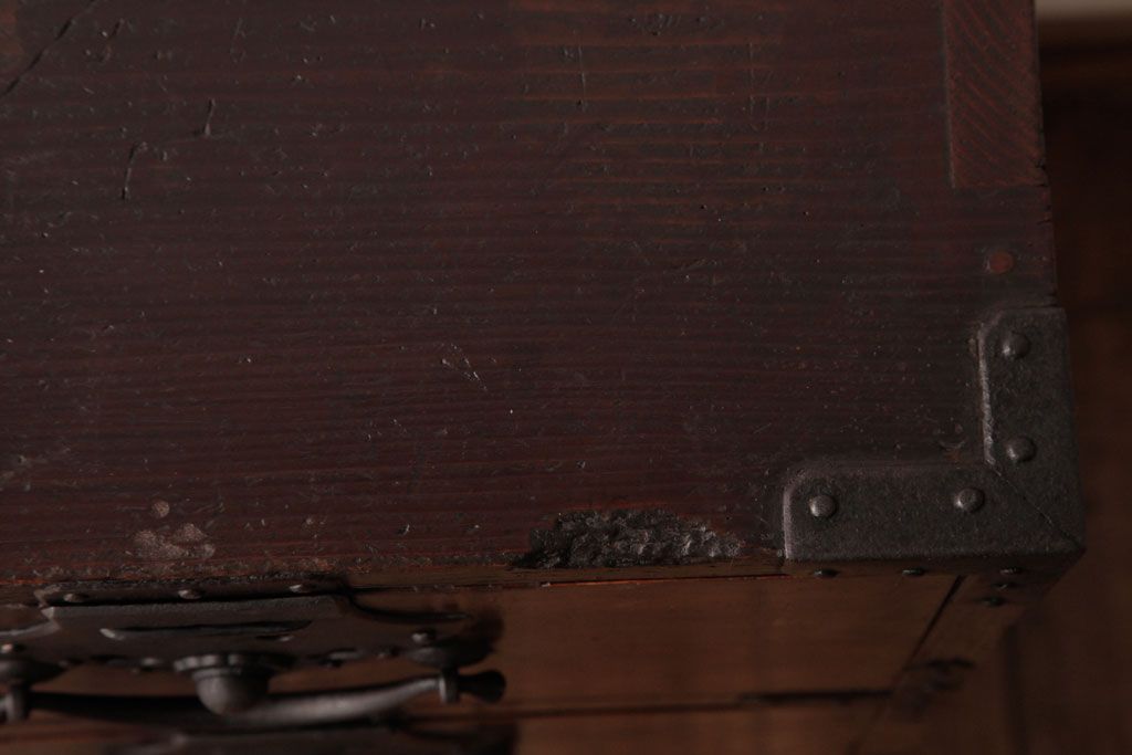 アンティーク家具　和製アンティーク　珍しい縦型!　ジャンクスタイルを演出する時代箪笥(サイドチェスト、引き出し)