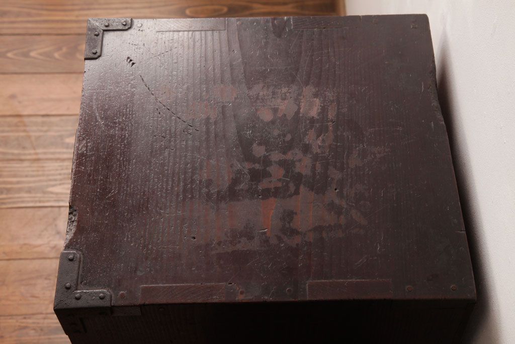 アンティーク家具　和製アンティーク　珍しい縦型!　ジャンクスタイルを演出する時代箪笥(サイドチェスト、引き出し)