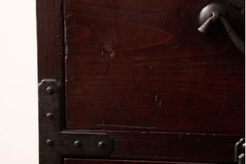 アンティーク家具　和製アンティーク　珍しい縦型!　ジャンクスタイルを演出する時代箪笥(サイドチェスト、引き出し)