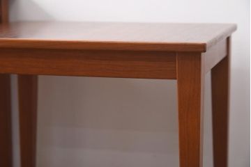 ヴィンテージ家具　北欧ビンテージ　チーク材　ナチュラルモダンなネストテーブル(サイドテーブル、カフェテーブル)